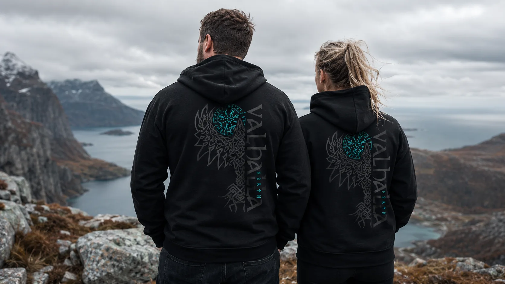 Phönix Wikinger Zipper Unisex – gespreizte Schwingen mit Vegvísir als silberner Rückendruck auf dunkler Kapuzenjacke